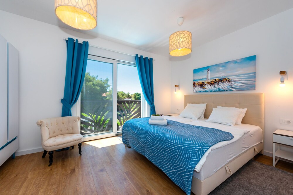 Villa Srima Beach house