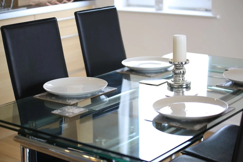 Queens Apartments - City Centre, Sea View, Free Private Parking, Luxury