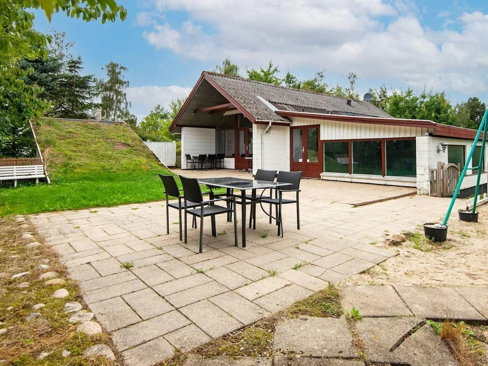 8 Person Holiday Home in Ebeltoft-by Traum