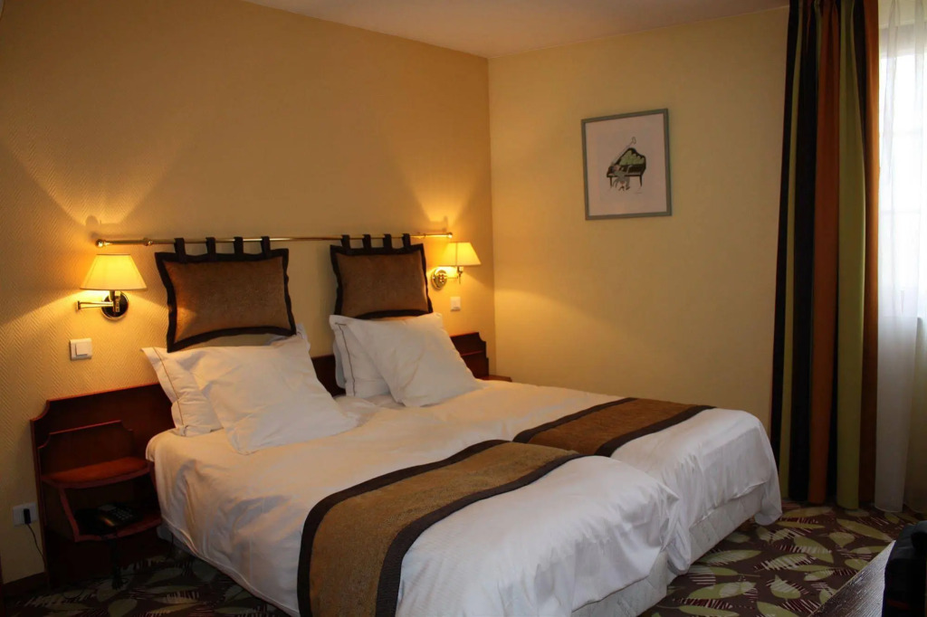 Logis Hotel Restaurant A LEtoile