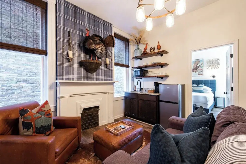The Woodford Hotel