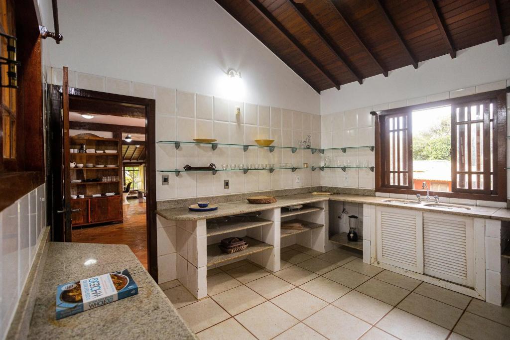 Casa Duplex Em Manguinhos Com Piscina | E 266