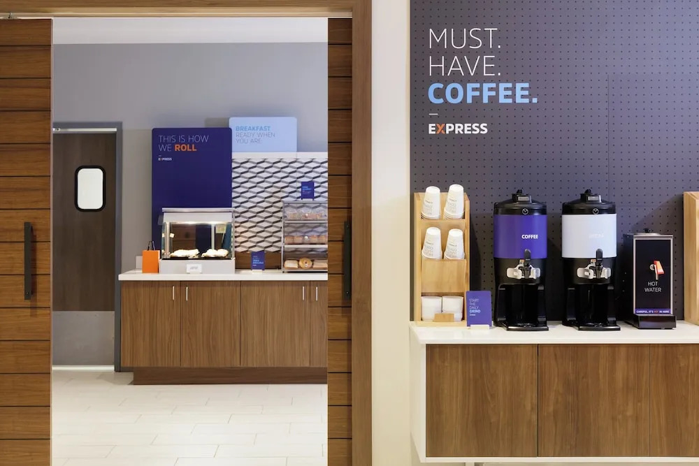 Holiday Inn Express Knoxville Downtown by IHG