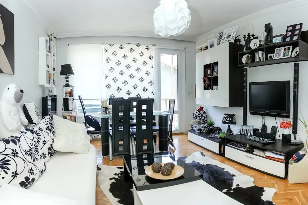 FM Economy 2-BDR Apartment - Joy Family - Varna
