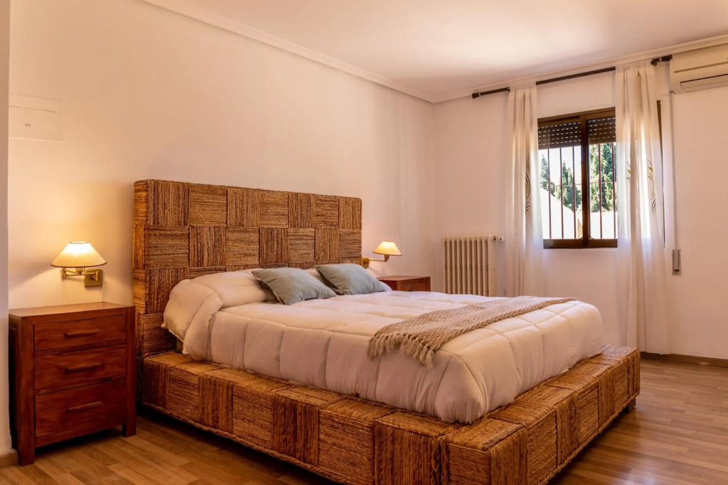 Gran Chalet céntrico con piscina y bbq privada a 5 minutos playa