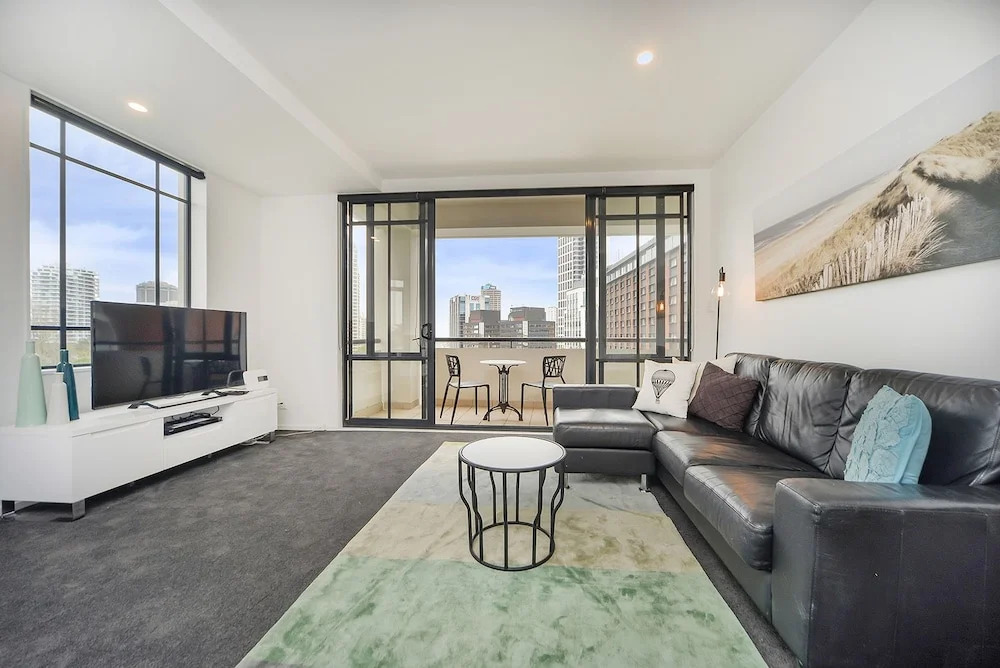 QV Comfortable Apartment in Connaught - 118