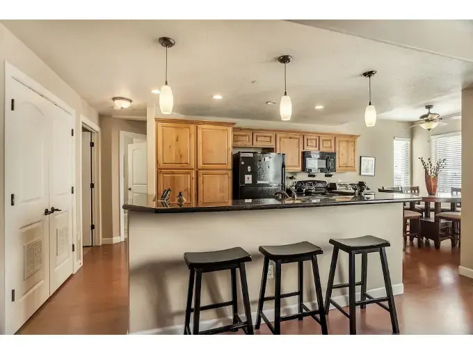 Downtown Condo by the Convention Center