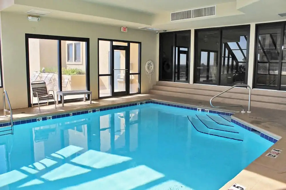 Four Seasons 403E By Youngs Suncoast