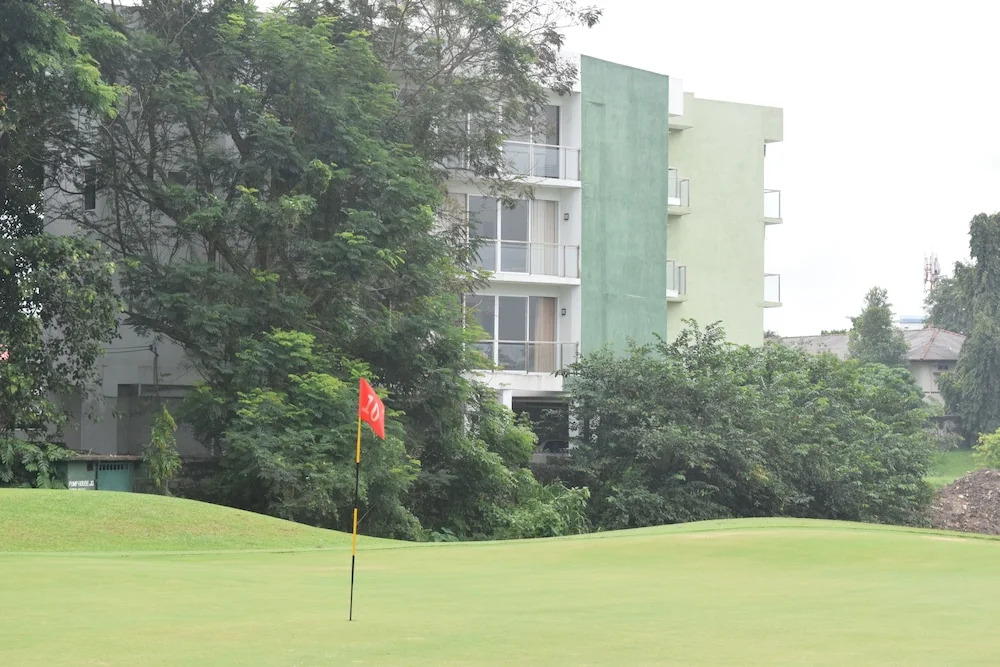 The Green' Apartments