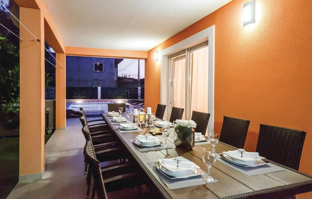 Amazing Home in Kastel Novi With Sauna, Wifi and 9 Bedrooms