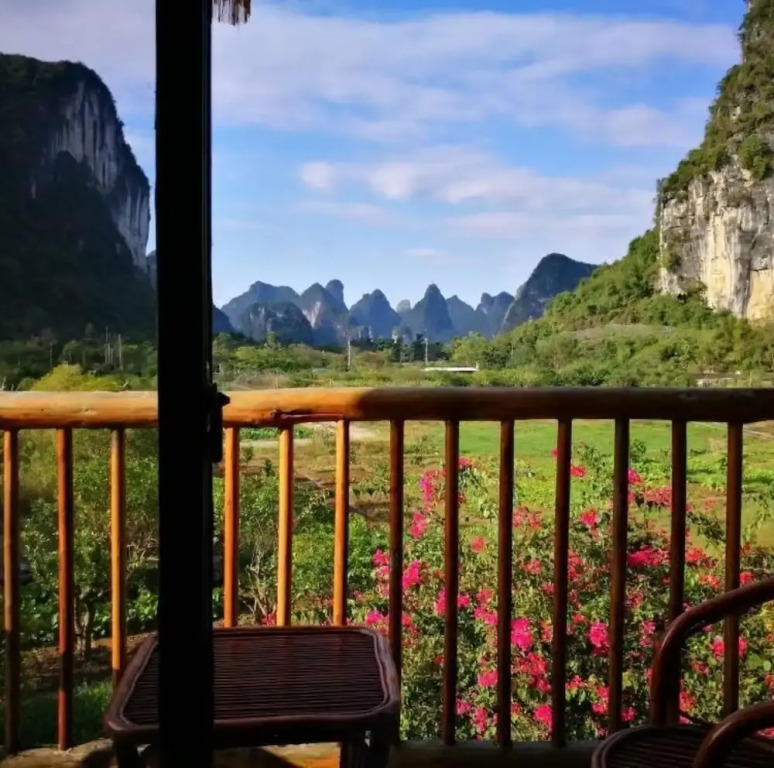 Yangshuo Pure Joy Resort