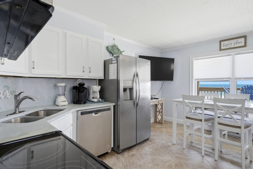 Gulf Village 207