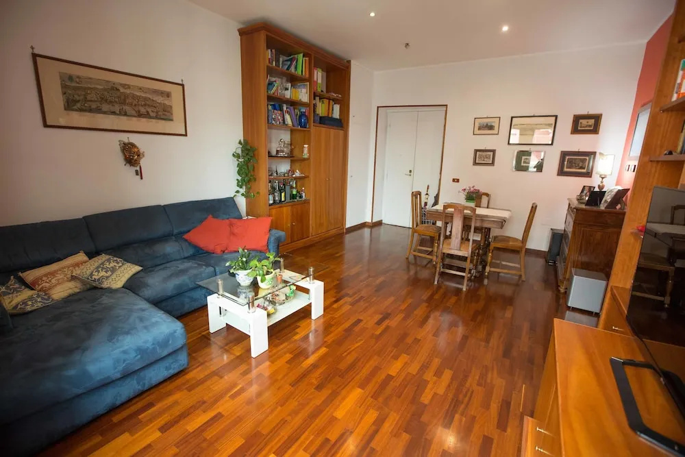 The Royal Flat