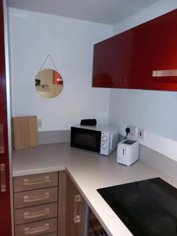 Balcony one Bedroom Broad Street ap