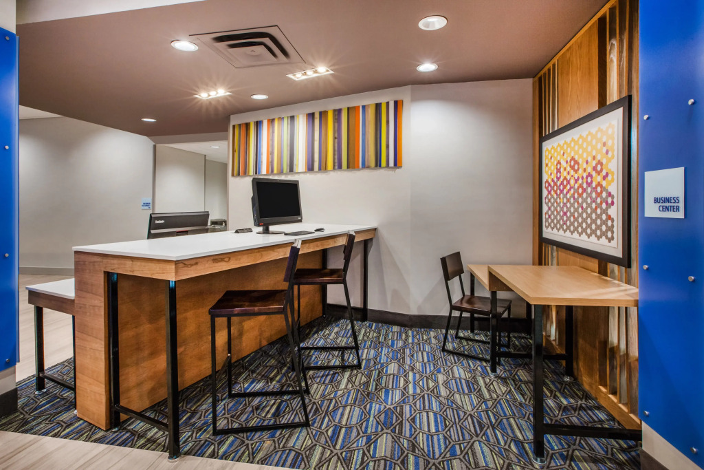 Holiday Inn Express & Suites Atlanta N - Woodstock by IHG