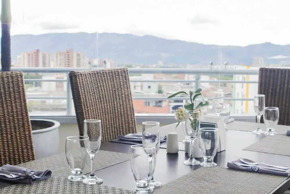 HOTEL PLAZUELA REAL