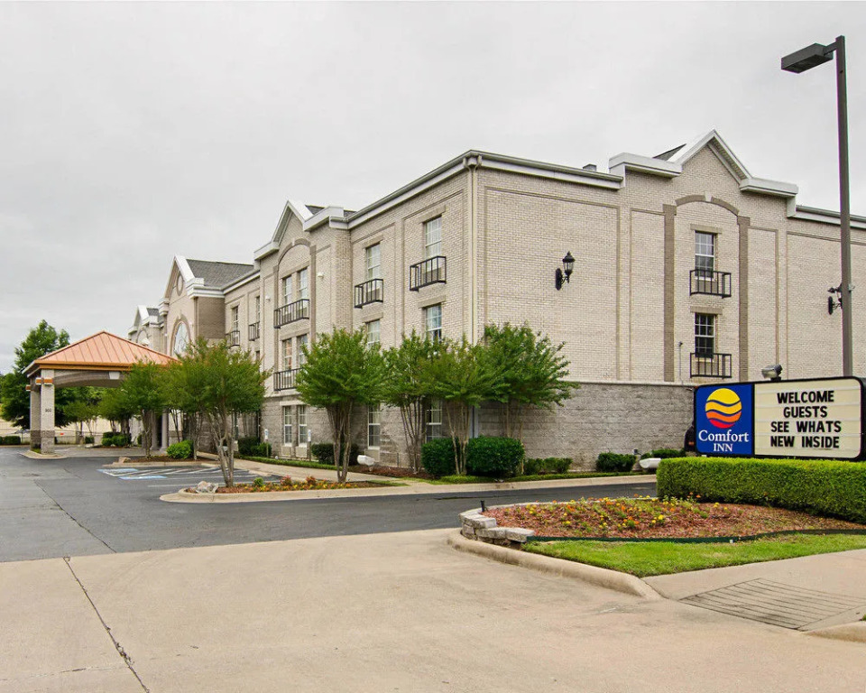 Comfort Inn West