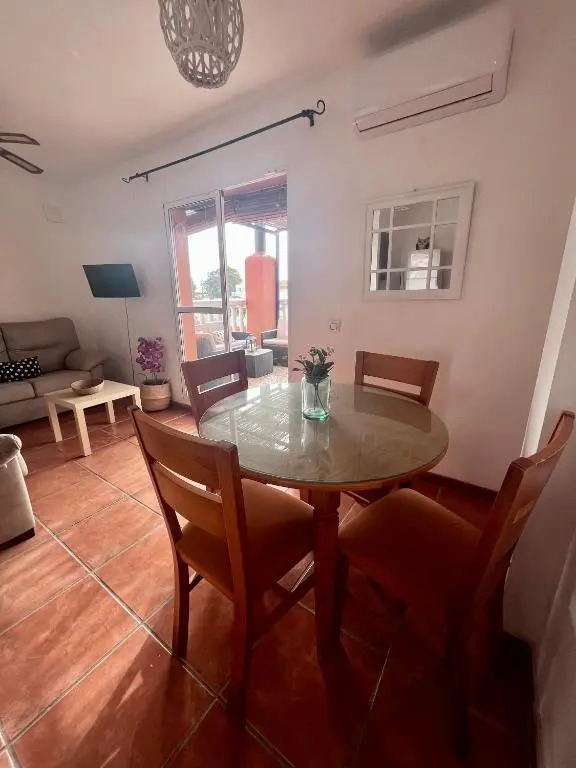 Apartamento Bamboleo con piscina -solo familias y parejas-