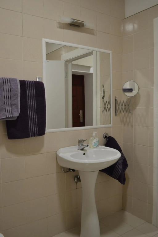 Lazarus Apartment