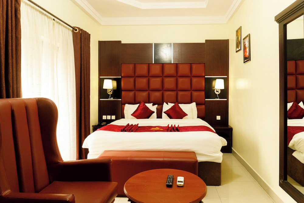 Pinnacle Castle Hotel Asaba