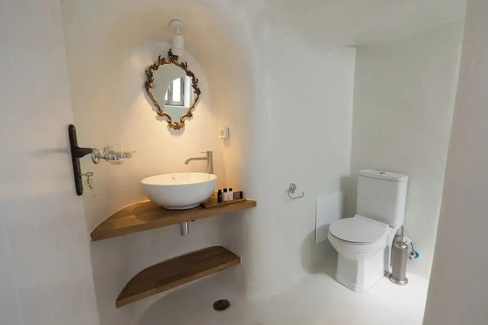 Astrea Suites
