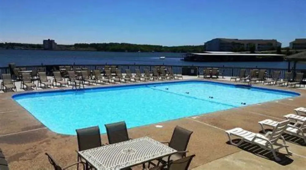 Amazing Lakefront Pool On Coveted Horseshoe Bend!