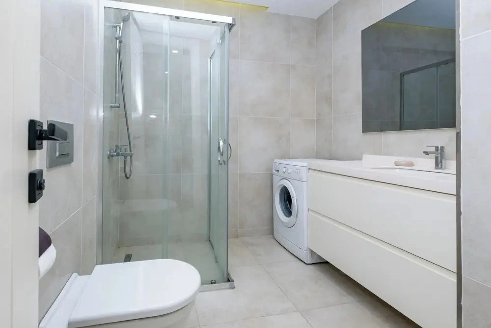 lUX RESIDENCE IN HIGH FLOOR