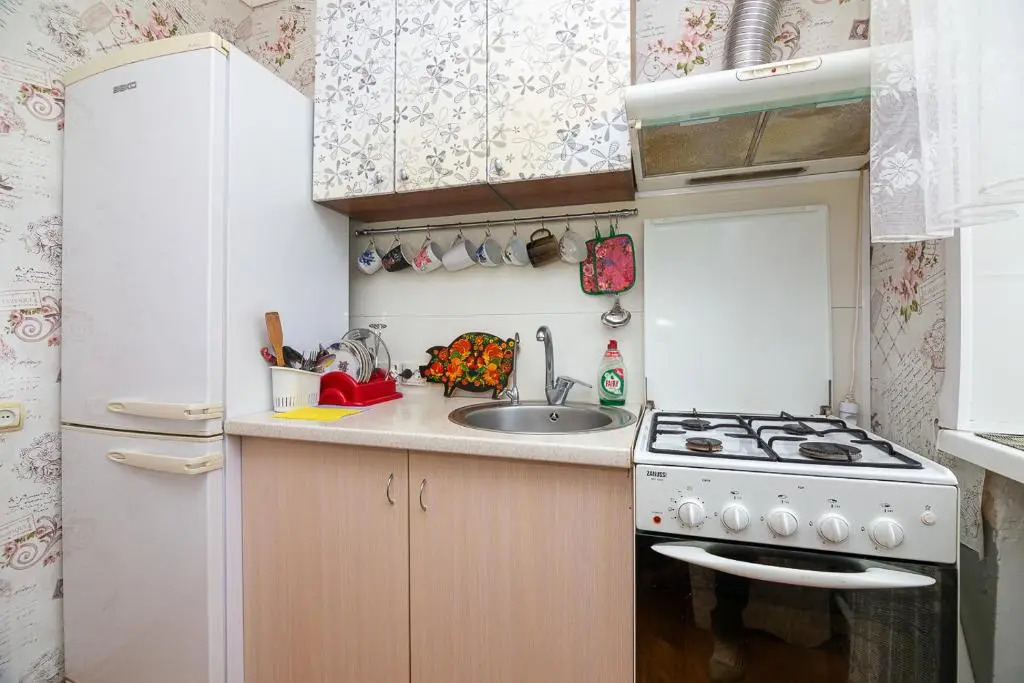 Comfortable apartments on Hrushevskogo street near 16 city hospital