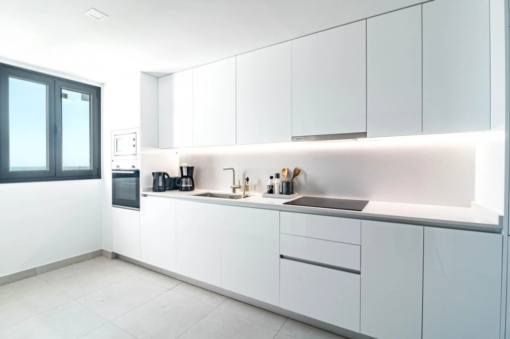 LME92B - Top class flat in Estepona, near beach