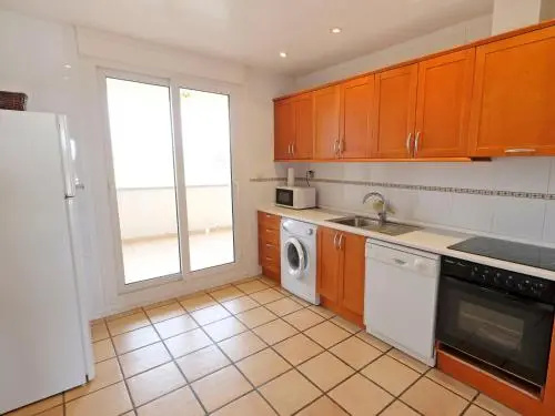 Golf Panoramica apartamento con piscinas , pistas de padel y tenis