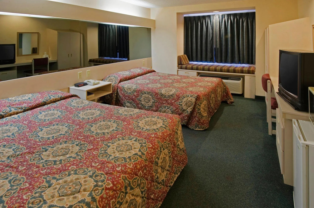 Americas Best Value Inn & Suites-McDonough