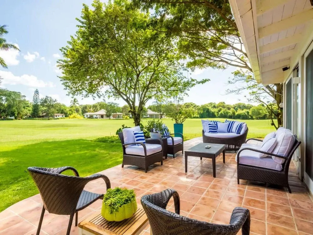 Sunny Vacation Villa 17
