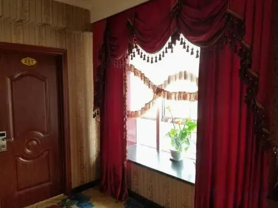 Korla Zhongtai Business Hotel