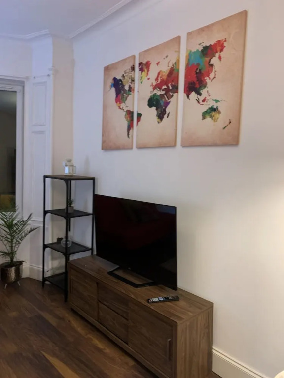 Immaculate 1-bed Apartment in Glasgow Denniston