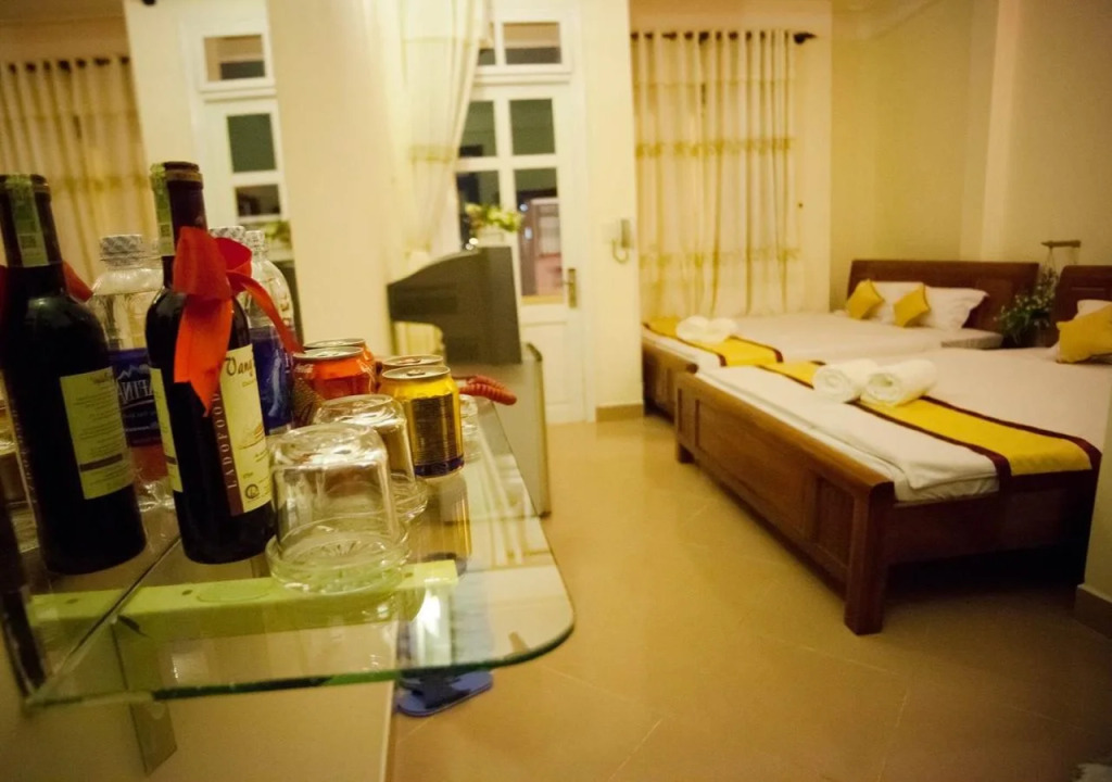 Happy Day Hotel