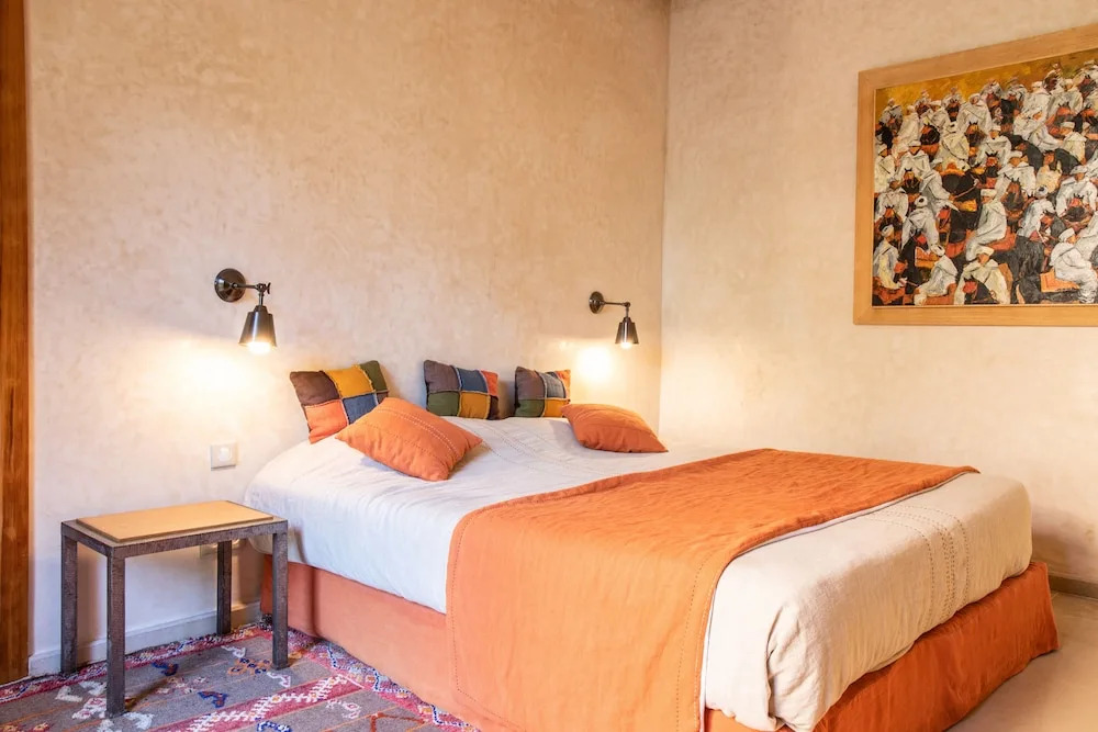 Lankah - Authentic villa with private heated pool close to city center