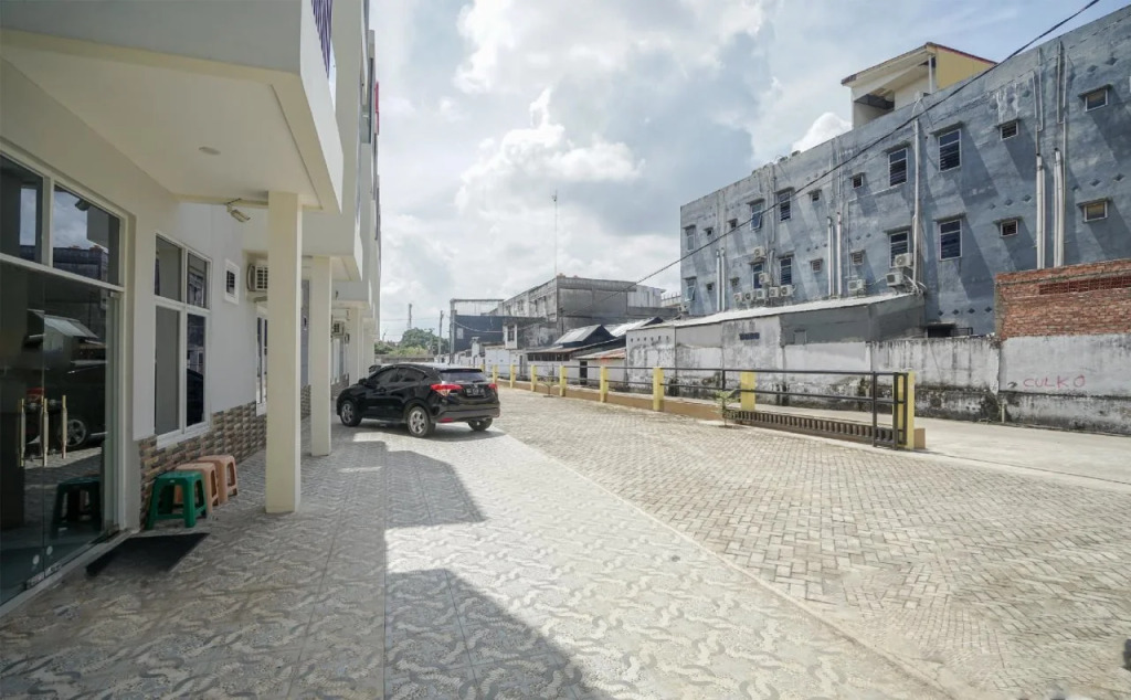 Hotel Barlian By OYO Rooms