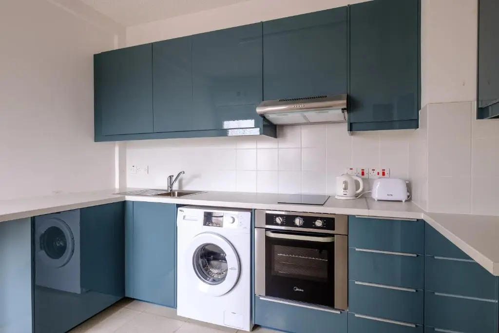 Spacious 2BDR @ Mackenzie