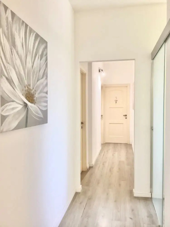 Iris Rooms