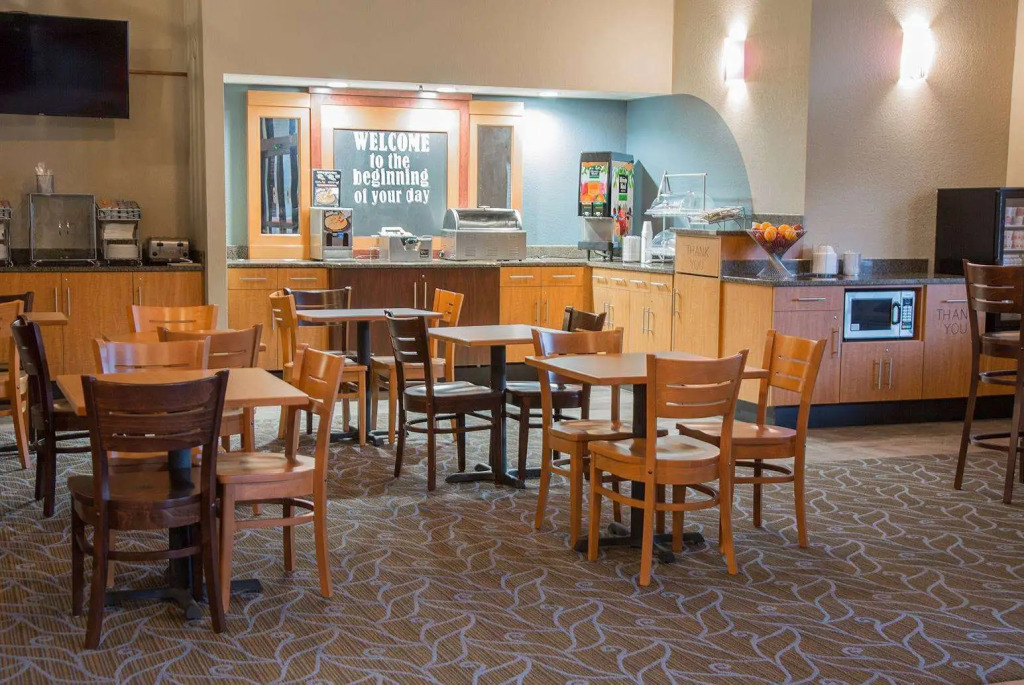 AmericInn by Wyndham Mounds View Minneapolis
