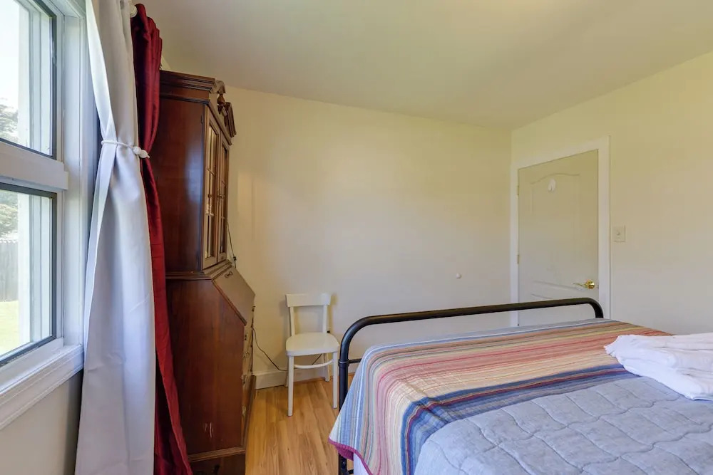 New Jersey Cottage w/ Grill - Short Walk to Beach