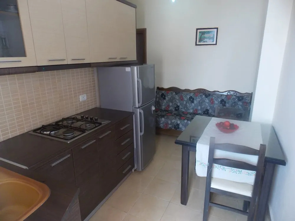 Detjon Beach Apartments