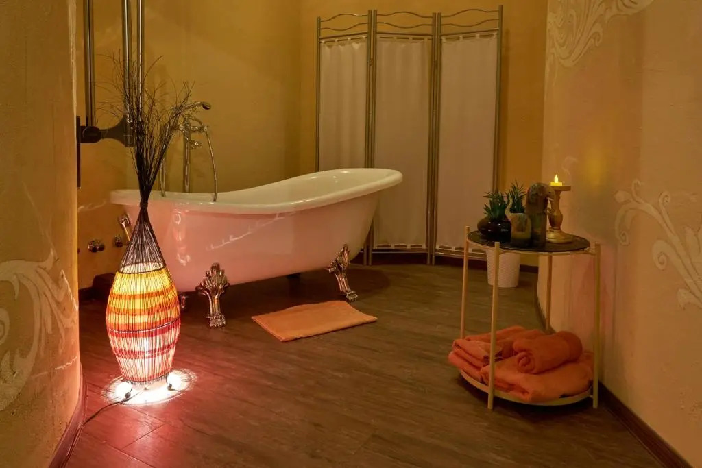 Hotel Am Kurhaus mit erstem Ayurveda Center Sachsens - direkt am Gesundheitsbad ACTINON & Kurpark