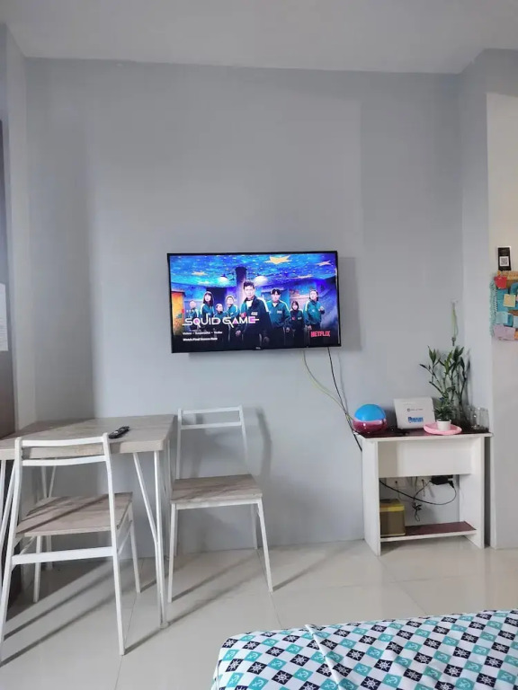 Spacious Condo in Quezon City With City Views