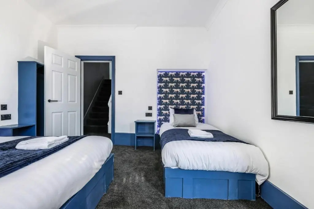 Crystal Towers Sasco Apartments