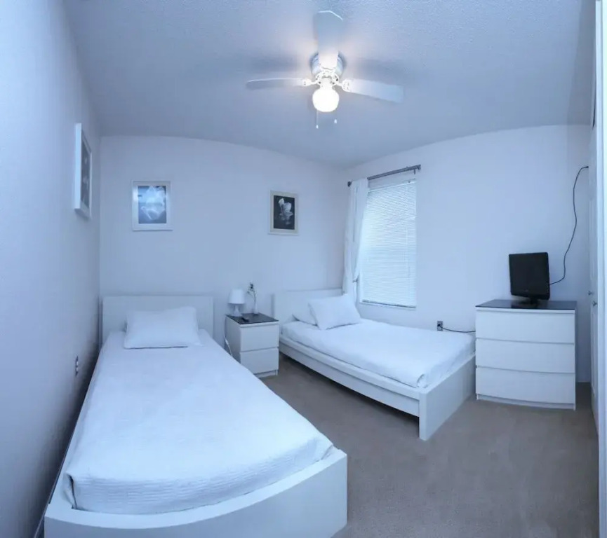 Lake Berkley Resort 1003 - Seven Bedroom Villa with Private Pool