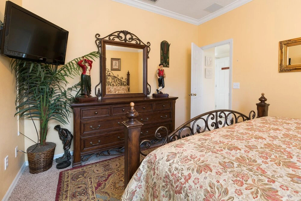 Mickeys Maingate Mansion by VillaDirect