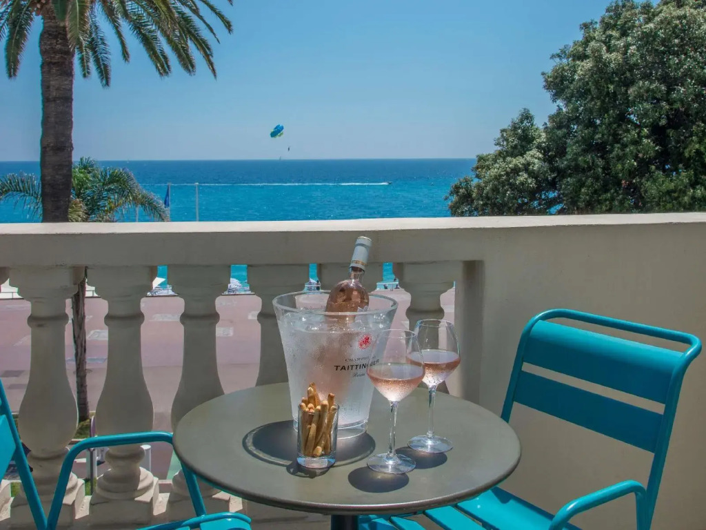 Mercure Nice Marché Aux Fleurs