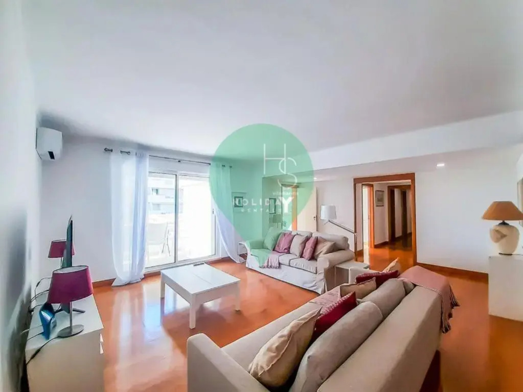 L9 Incrível e espaçoso apartamento de dois quartos