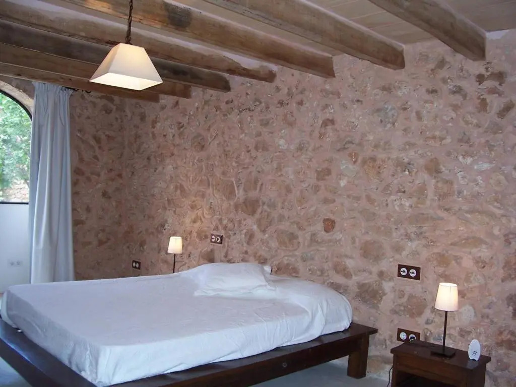 Beautiful Rustic Mallorcan House With Private Pool Near Cas Concos
